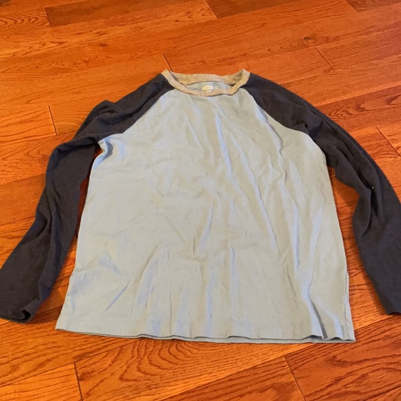 Old navy Reglan Tees - Picture 3 of 3